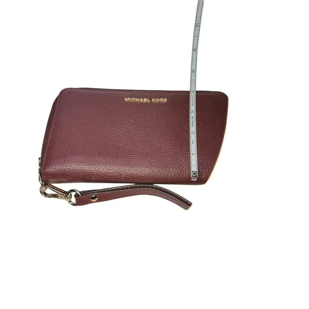 Michael Kors Brown Leather Wristlet Jet Set Travel Wallet and Credit Card Holder